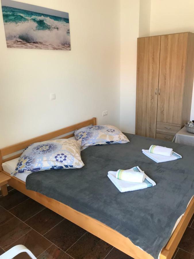 Apartmani Subasic Đảo Pag Ngoại thất bức ảnh