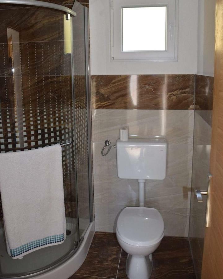 Apartmani Subasic Đảo Pag Ngoại thất bức ảnh