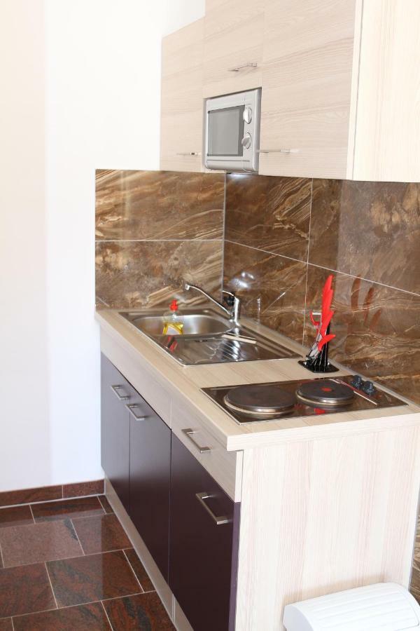 Apartmani Subasic Đảo Pag Ngoại thất bức ảnh