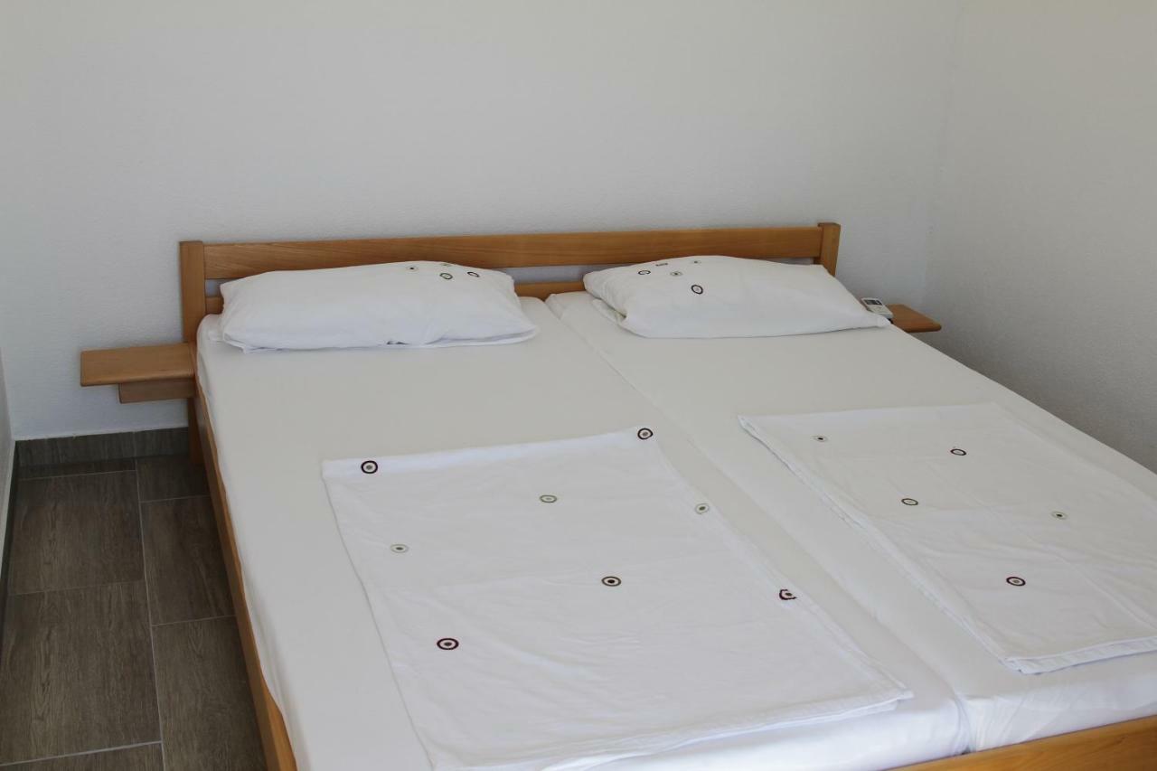 Apartmani Subasic Đảo Pag Ngoại thất bức ảnh