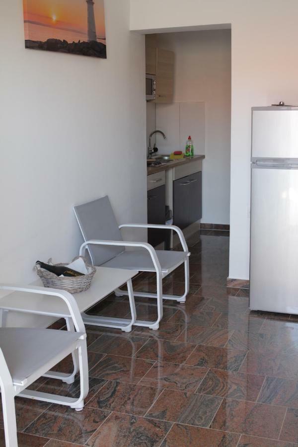 Apartmani Subasic Đảo Pag Ngoại thất bức ảnh